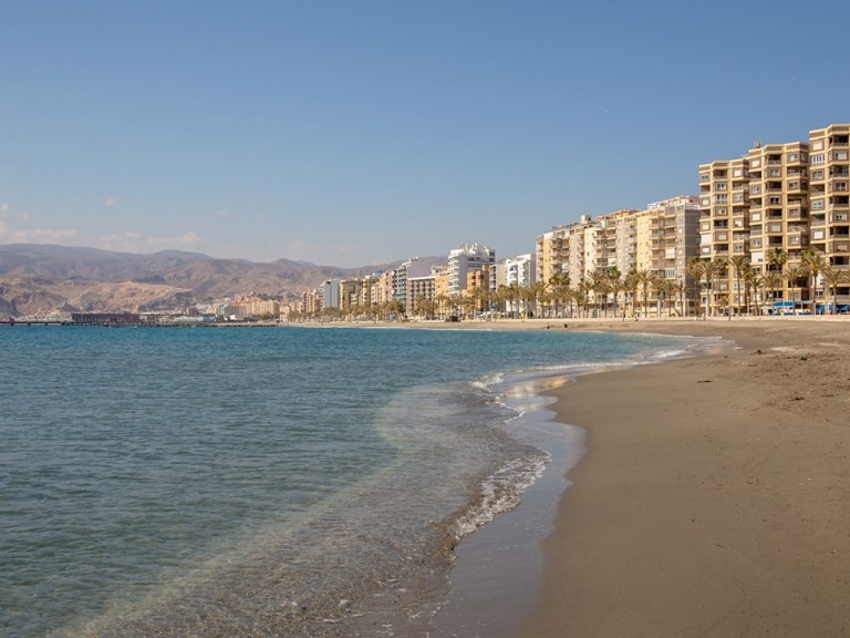 Playa de San Miguel de Almería (El Zapillo)